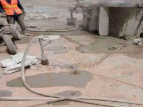 竹溪水泥混凝土路面板底注浆技术 路面脱空注浆整治方案